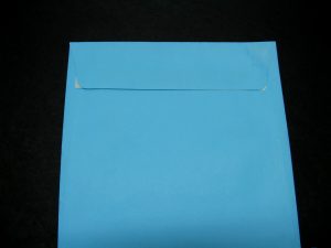 SOBRE CUADRADO 165 x 165 COLOR AZUL CELESTE  - CAJA  250 UNID sobres-visual-mail-color-azul-caja-9477
